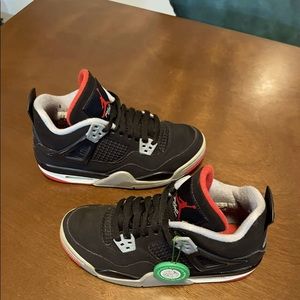 Jordan’s 4s\ color black red grey & white! Size 4